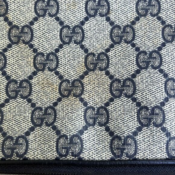 Vintage Gucci monogram clutch/makeup bag - Picture 4 of 11